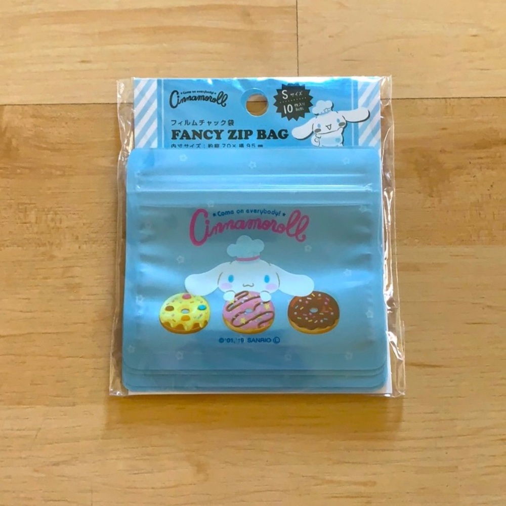 Hello Kitty bundle!❤️✨ - Picture 3 of 6